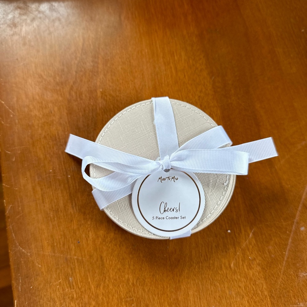 Cream Coaster Set with White Ribbon